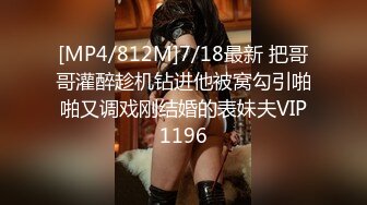 刚包养的18岁少女教我各种姿势淫声震天