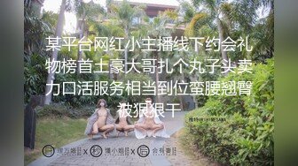 风骚学妹爱炮击，全程露脸漏着奶子玩着炮击，狂虐骚逼带刺的道具摩擦着阴道好刺激，高潮不断淫水泛滥