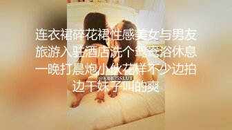 漂亮大奶瑜伽美女吃鸡啪啪 教练在旁边指导控制不在了 扒了裤子各种输出 最后无套冲刺 射了一肚皮