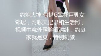 街上回头率高的熟女，这般风姿绰绰，阴毛是那么旺盛，自慰插得十分给力！