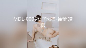 【边走边尿】最新福利推特烧婊子 金秘书虾米极品人妻超市和公园露出，丝袜美腿街头撒尿！ (2)