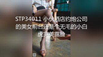 漂亮大奶瑜伽美女 教练在旁边指导 扒了裤子各种输出 最后无套冲刺